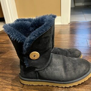 Ugg Bailey Button Boots in navy women’s size 8